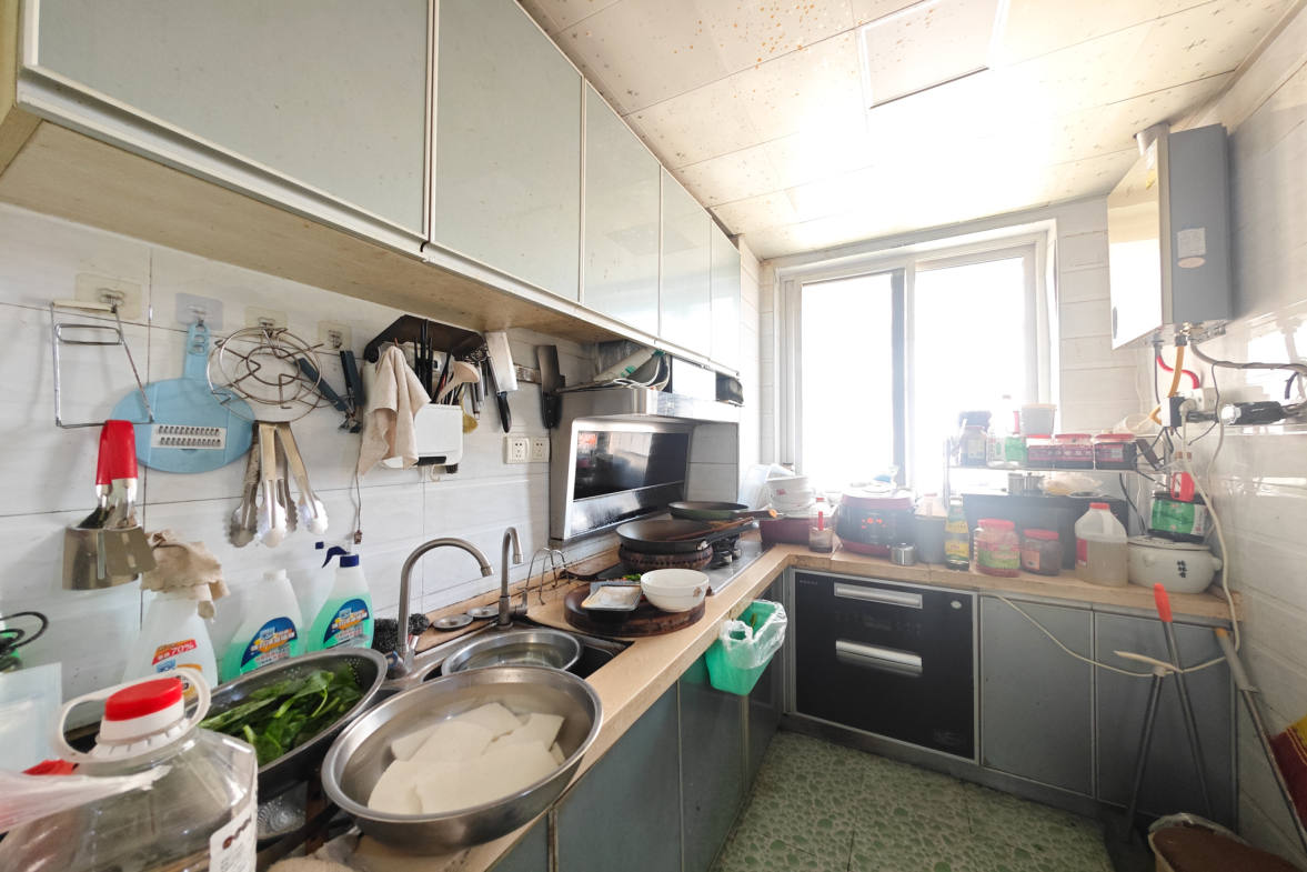 景环小区  5室2厅2卫   41.00万其他