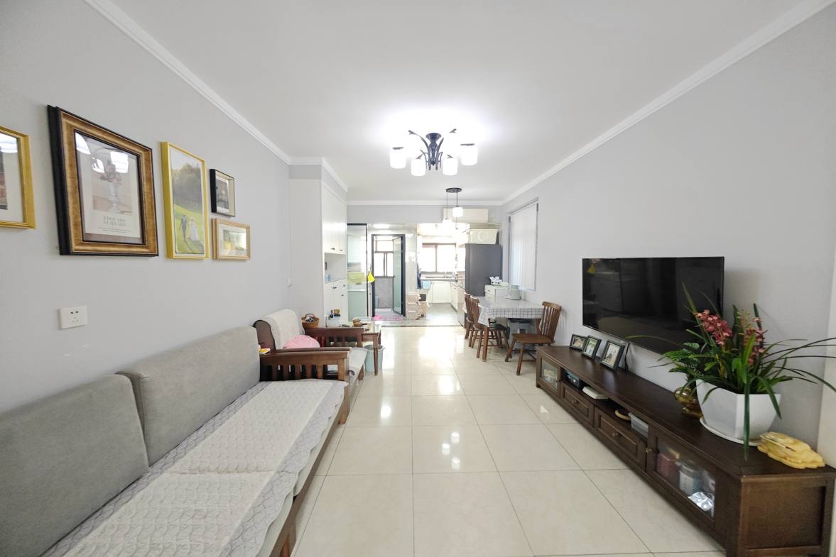 省动物卫生监督所单位房 3室2厅1卫 75.0万 省动物卫生监督所单位房 3室2厅1卫 75.0万客厅