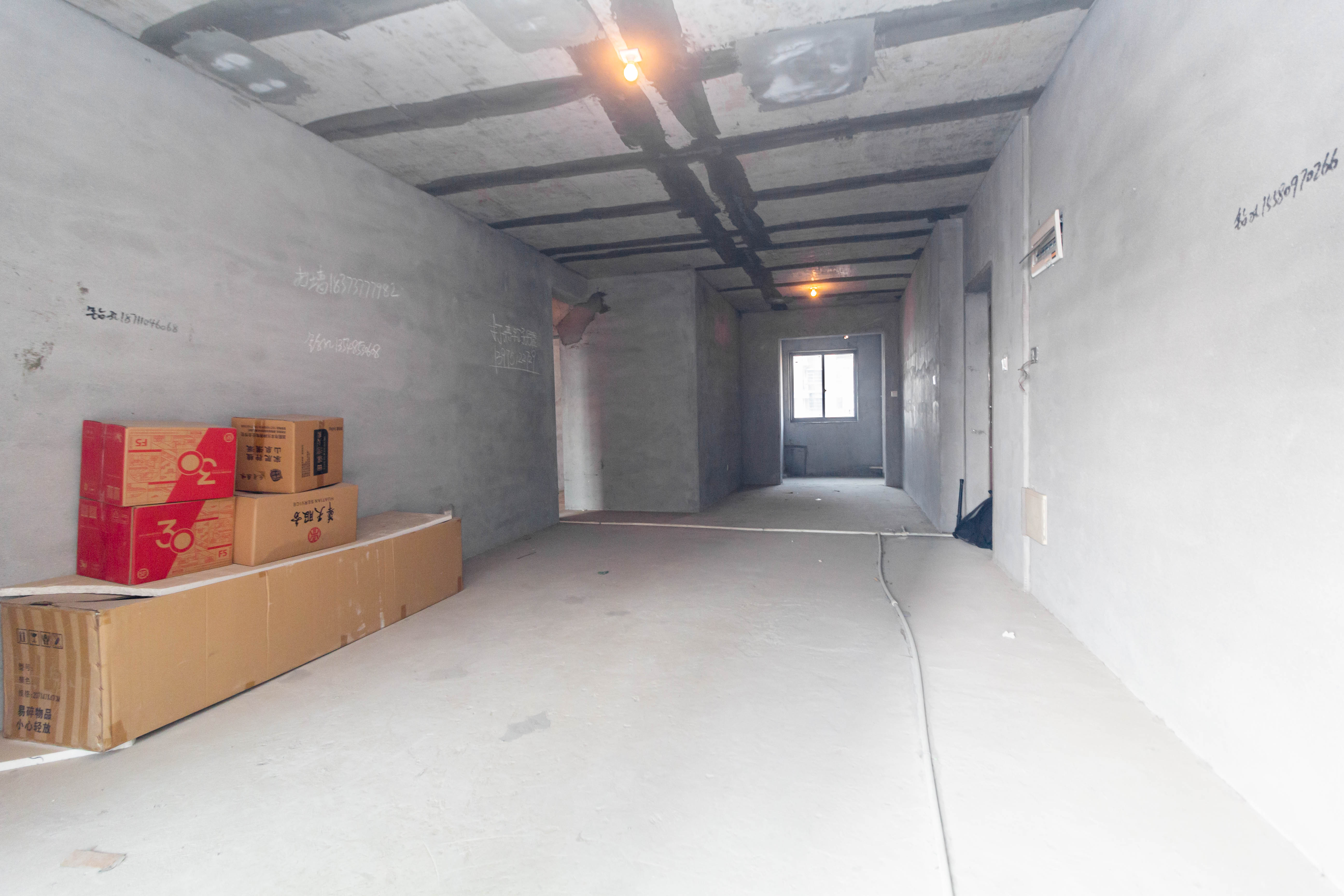 东业上城嘉苑（晟悦国际）  3室2厅2卫    79.8万