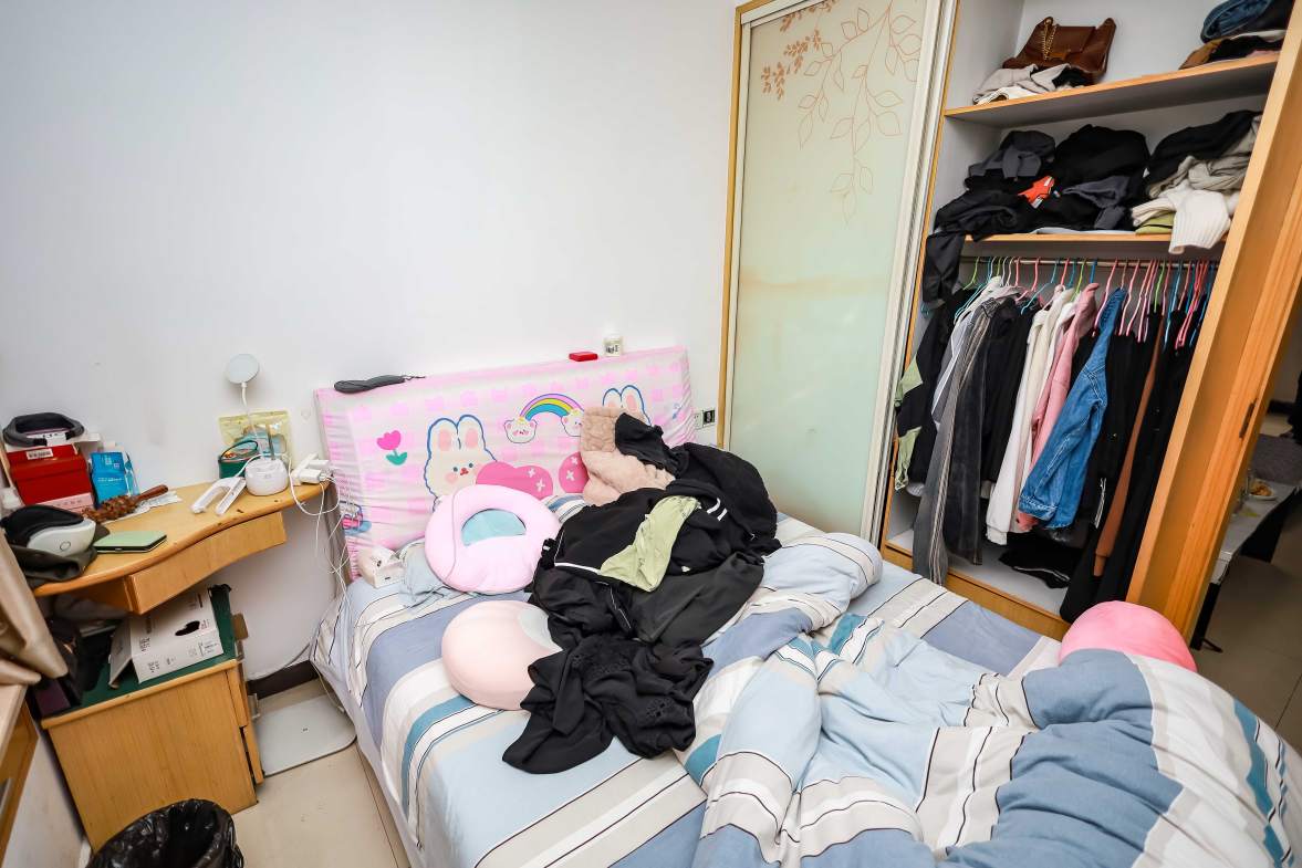 未来城科学家园  1室1厅1卫   38.00万卧室
