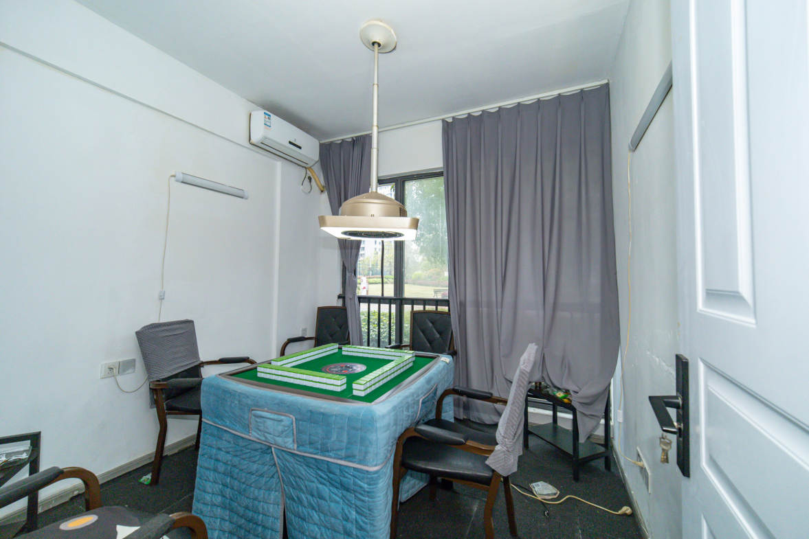 中建悦和城  3室2厅2卫   92.00万卧室