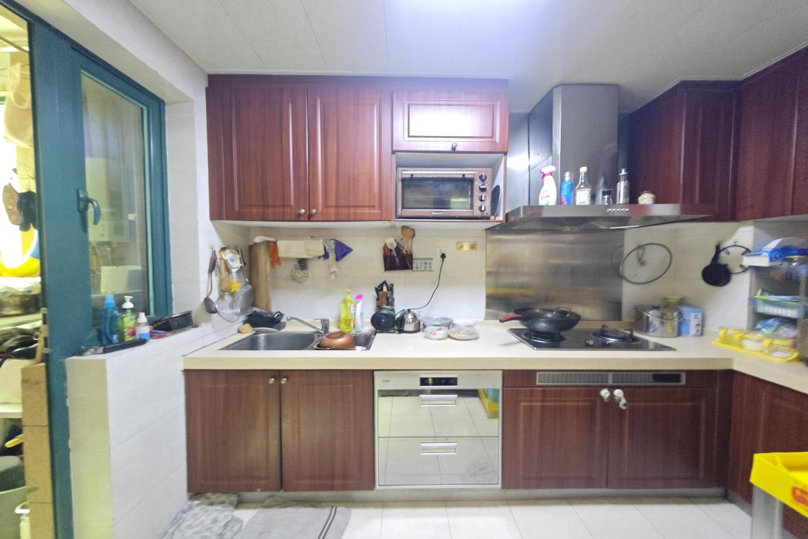 恒大城  4室2厅2卫   125.00万其他