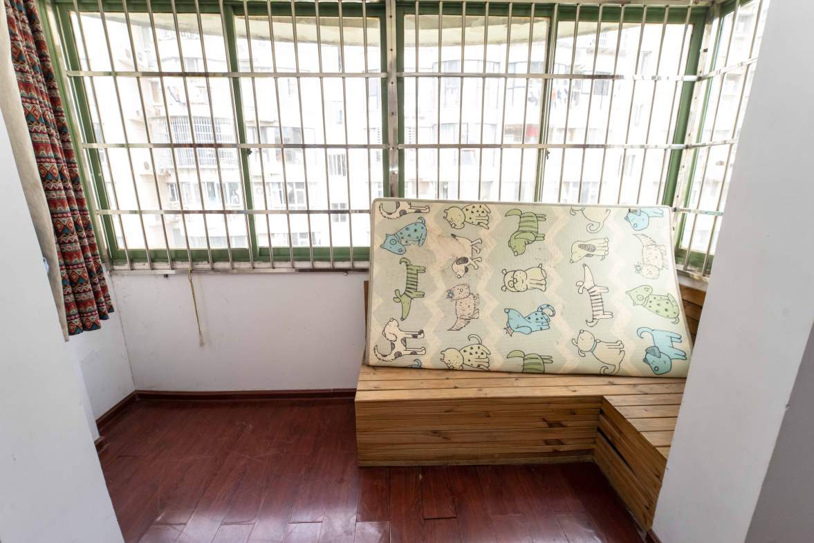 芙蓉苑  1室2厅1卫   110.00万其他