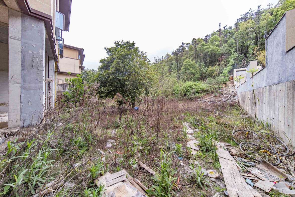 致地龙煕台  5室4厅4卫   950.00万其他