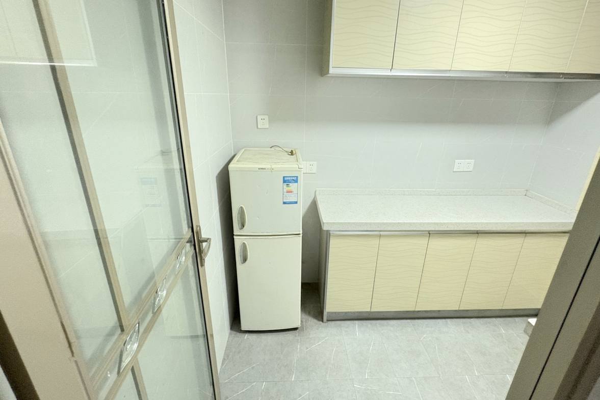 东茅街审计局宿舍（东茅街82号）  2室1厅1卫   58.80万厨房