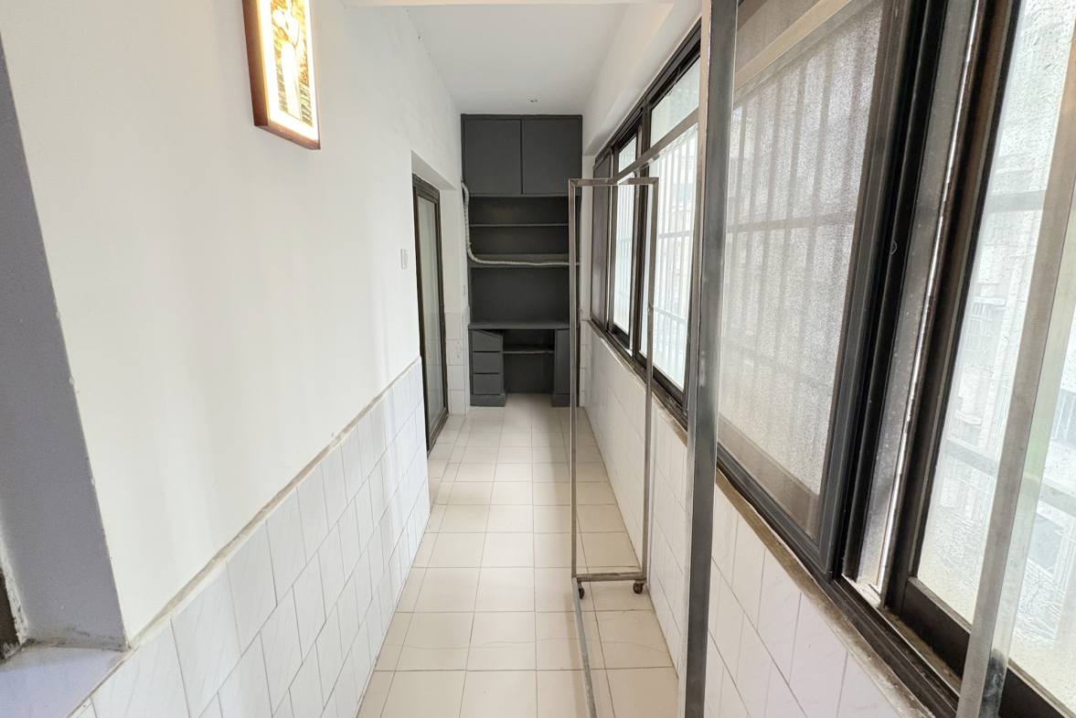 东茅街审计局宿舍（东茅街82号）  2室1厅1卫   58.80万阳台