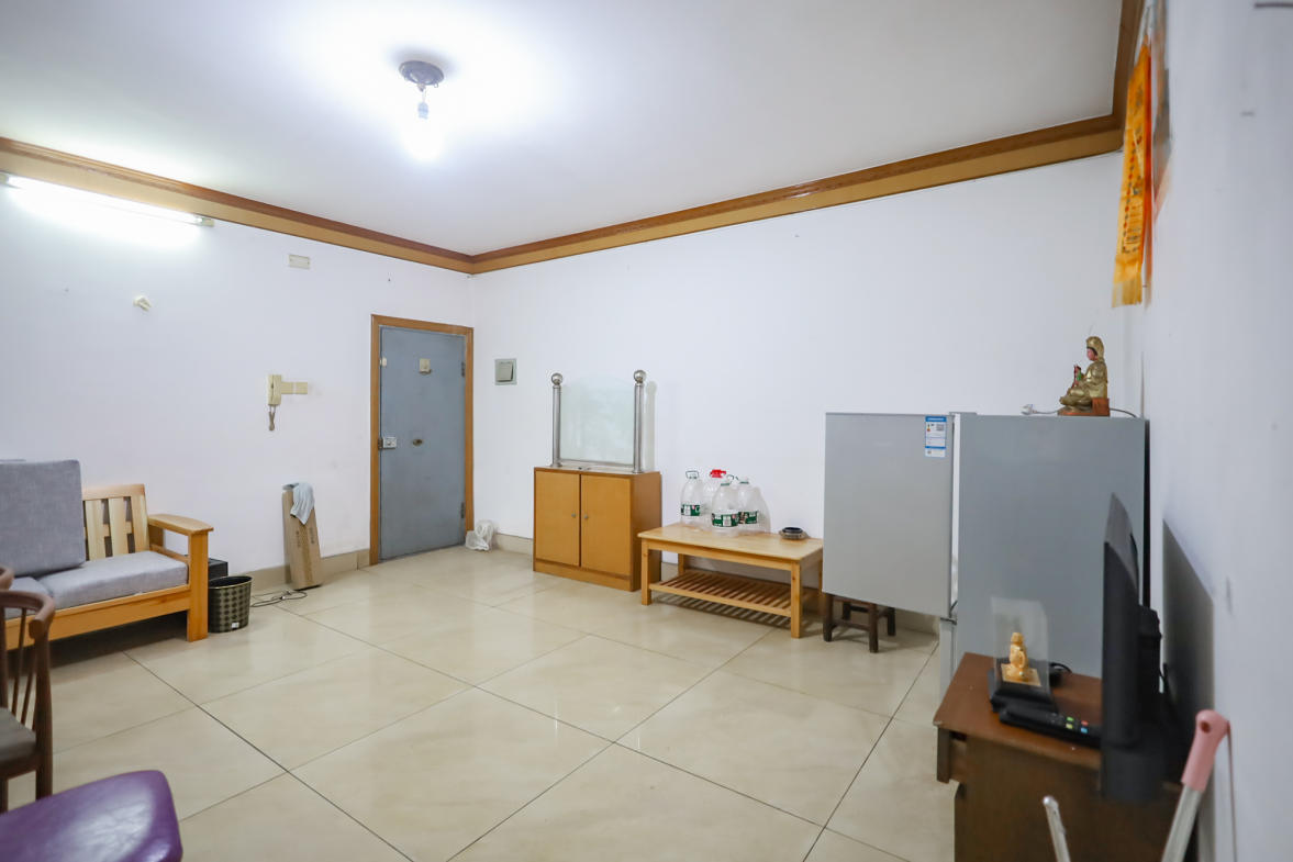 狮子岭  2室1厅1卫   50.00万客厅