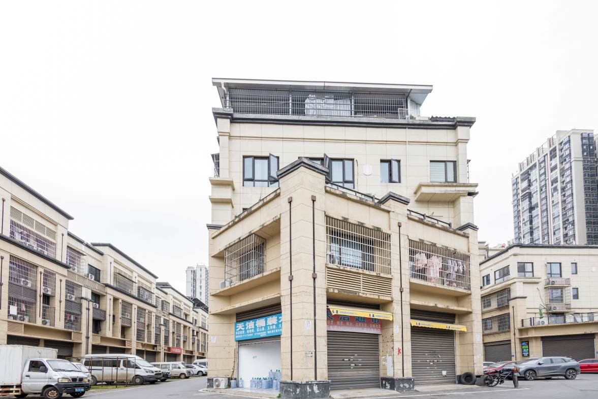 财汇新天地（财汇商务广场）  8室8厅4卫   260.00万其他
