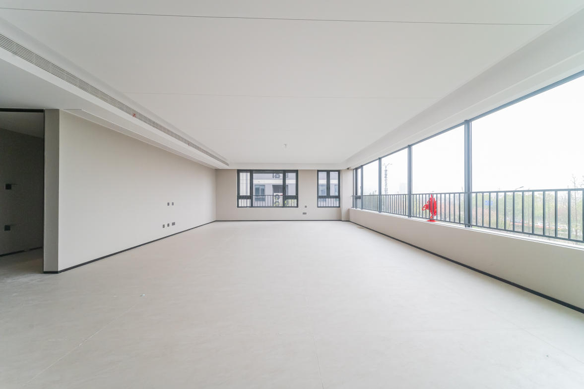 万科松湖天地  5室2厅4卫   388.00万室内图1
