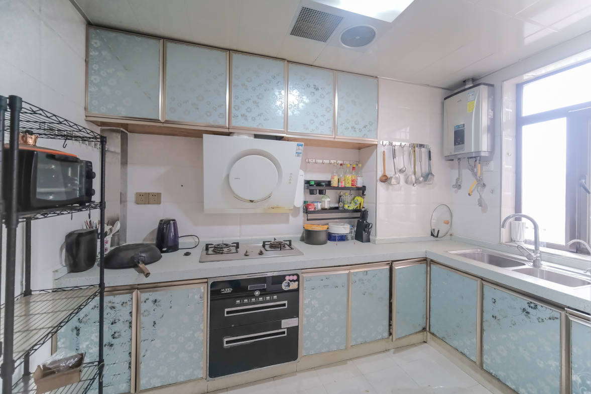 好望谷  3室2厅2卫    93.8万厨房