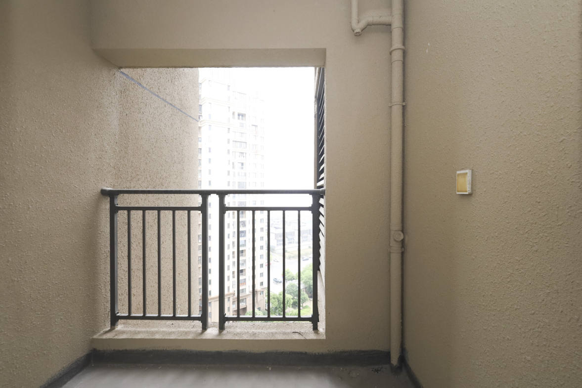 长沙雅居乐花园  4室2厅2卫   115.00万卧室