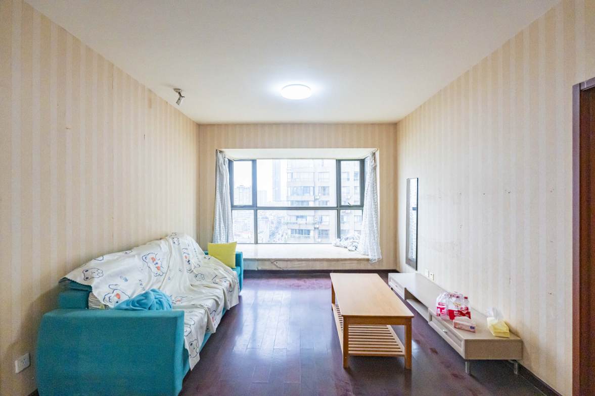 盛世美居荷园  2室2厅2卫   138.00万室内图1