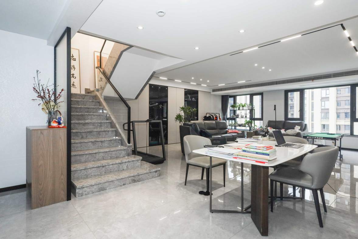 建发央著  4室2厅2卫   308.00万其他