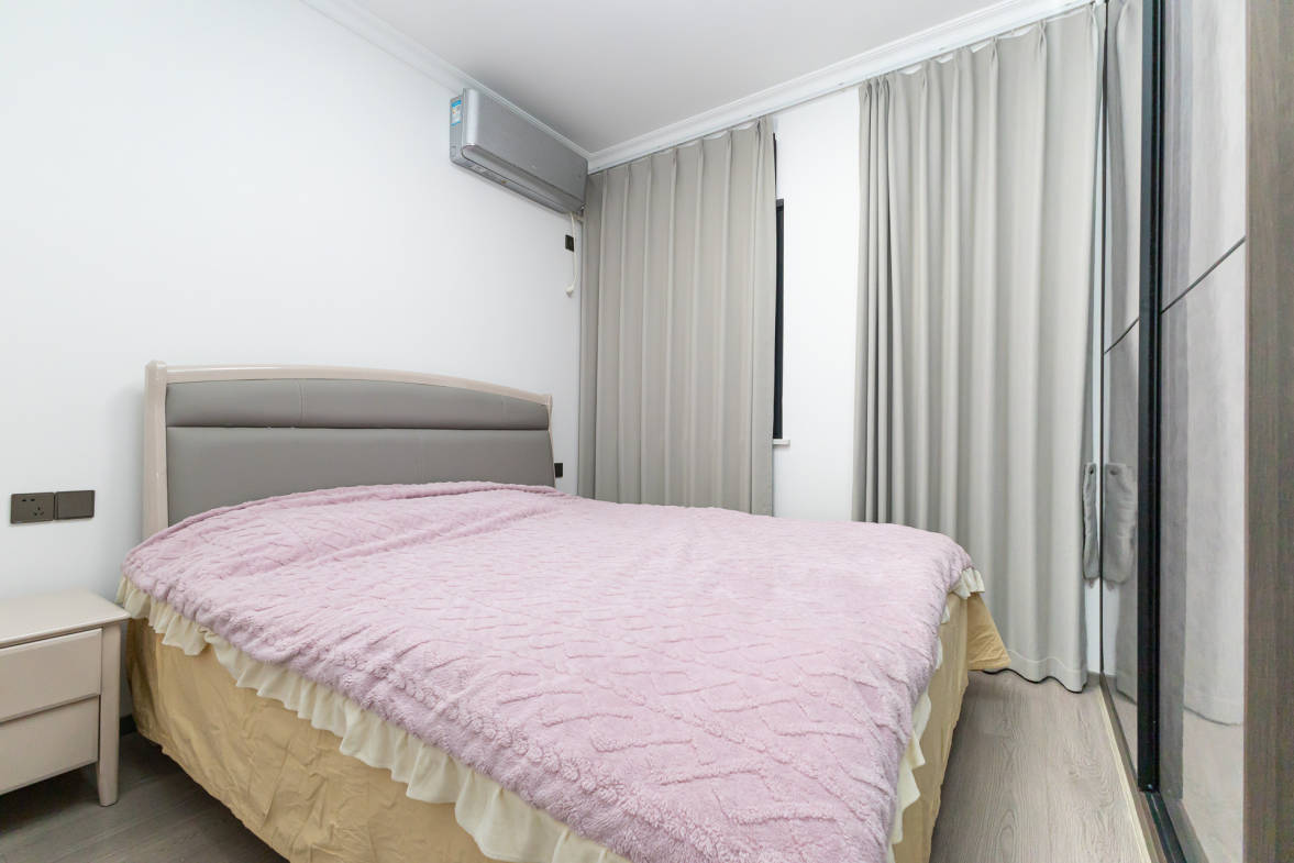 越秀湘江星汇城二期  4室2厅2卫    150.0万卧室