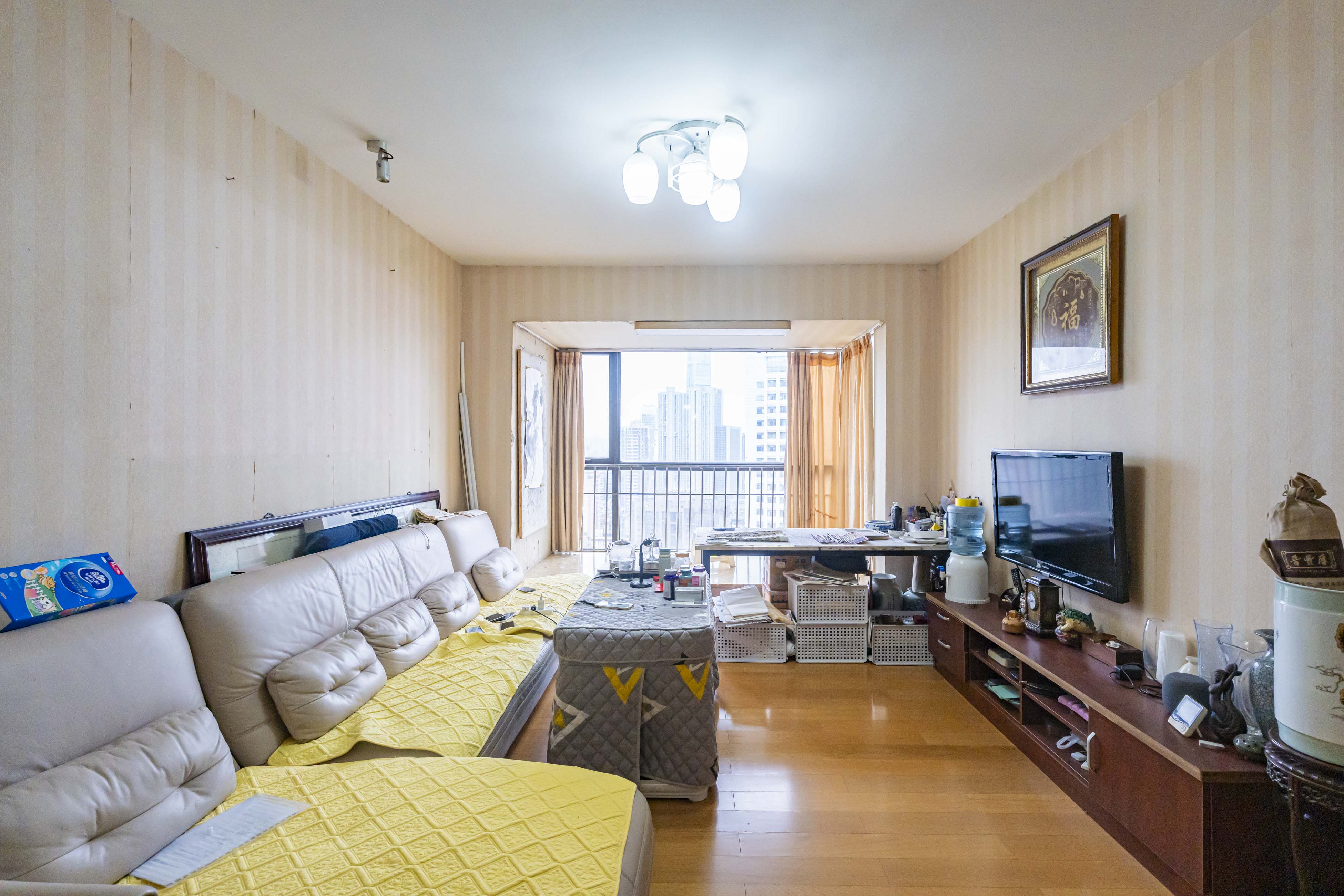 盛世美居荷园  3室2厅2卫   125.00万