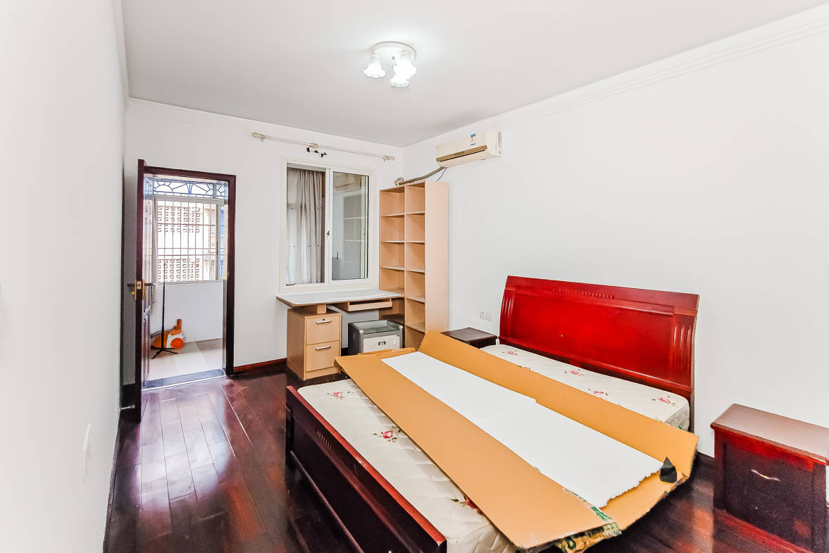 湖南第六工程有限公司机关小区（六公司机关大院）  2室1厅1卫   70.00万卧室