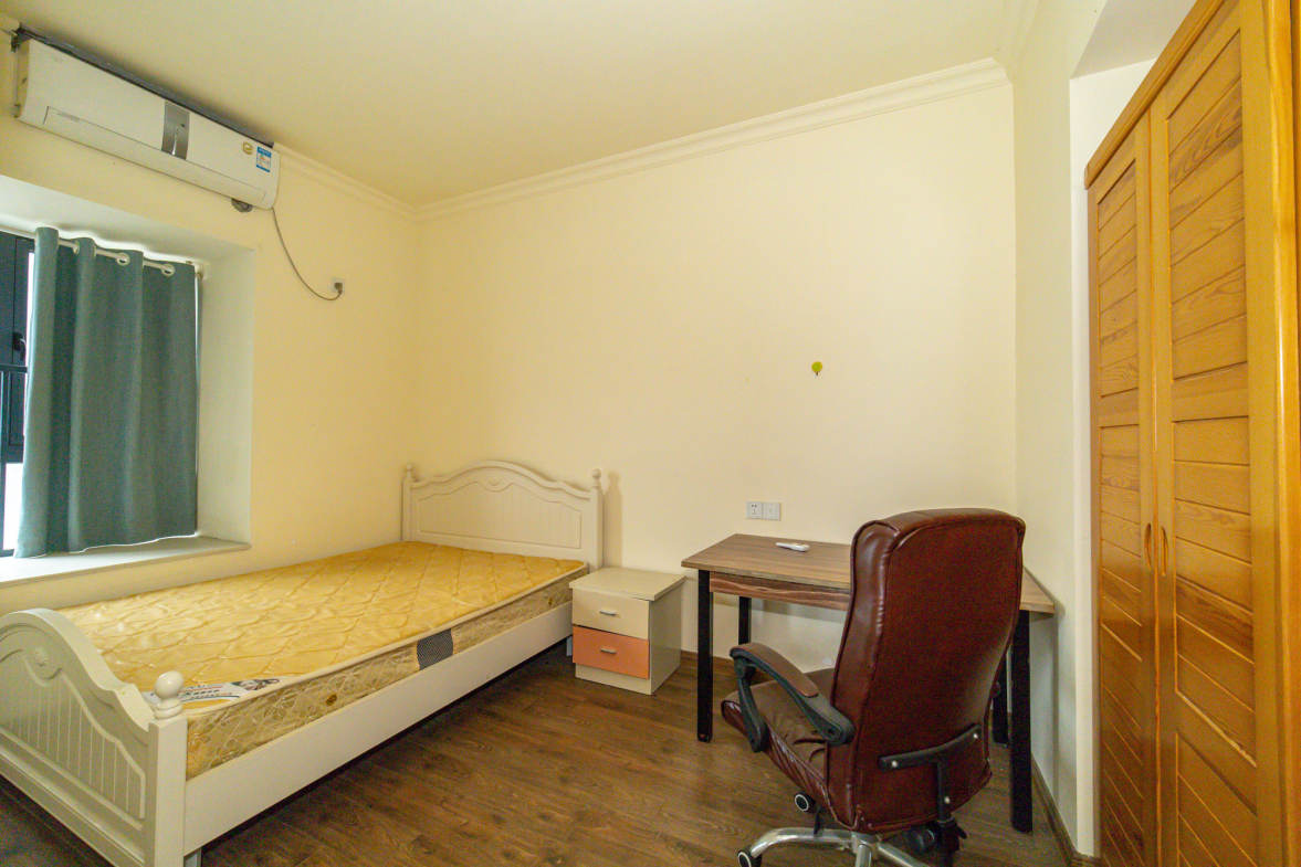 碧桂园威尼斯城  4室2厅2卫    100.98万卧室