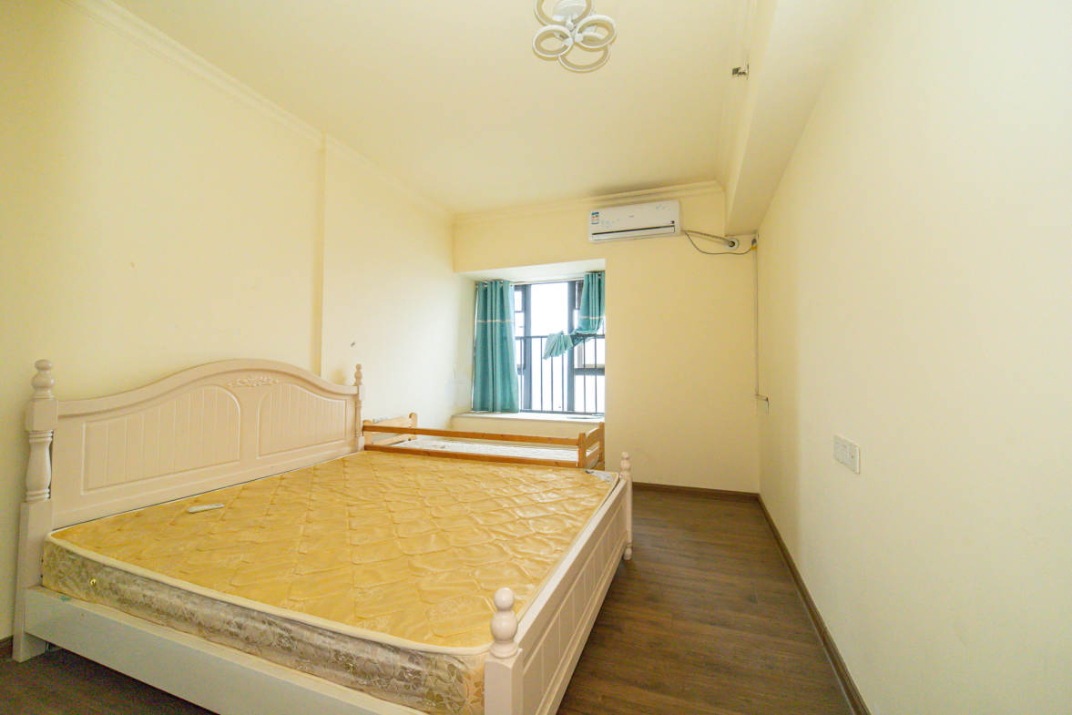 碧桂园威尼斯城  4室2厅2卫    100.98万卧室