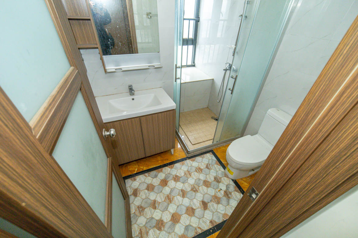 碧桂园威尼斯城  4室2厅2卫    100.98万卫生间