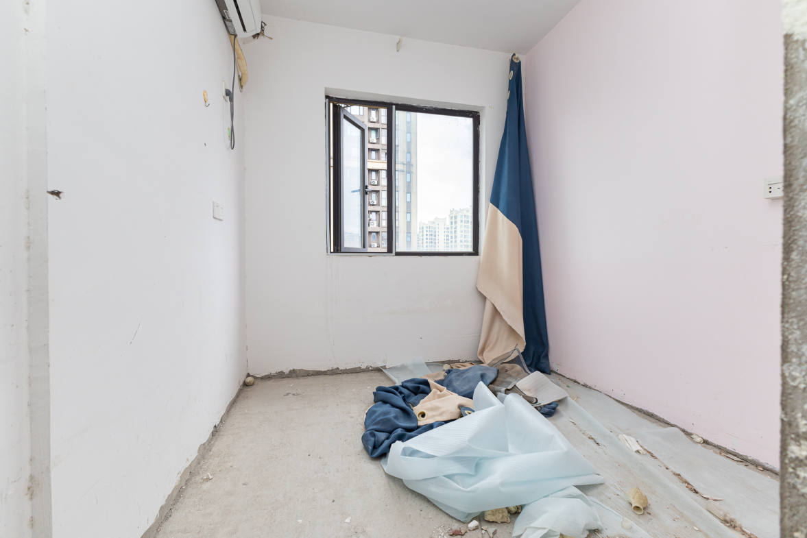 勤诚达境界城  3室2厅1卫    66.8万卧室