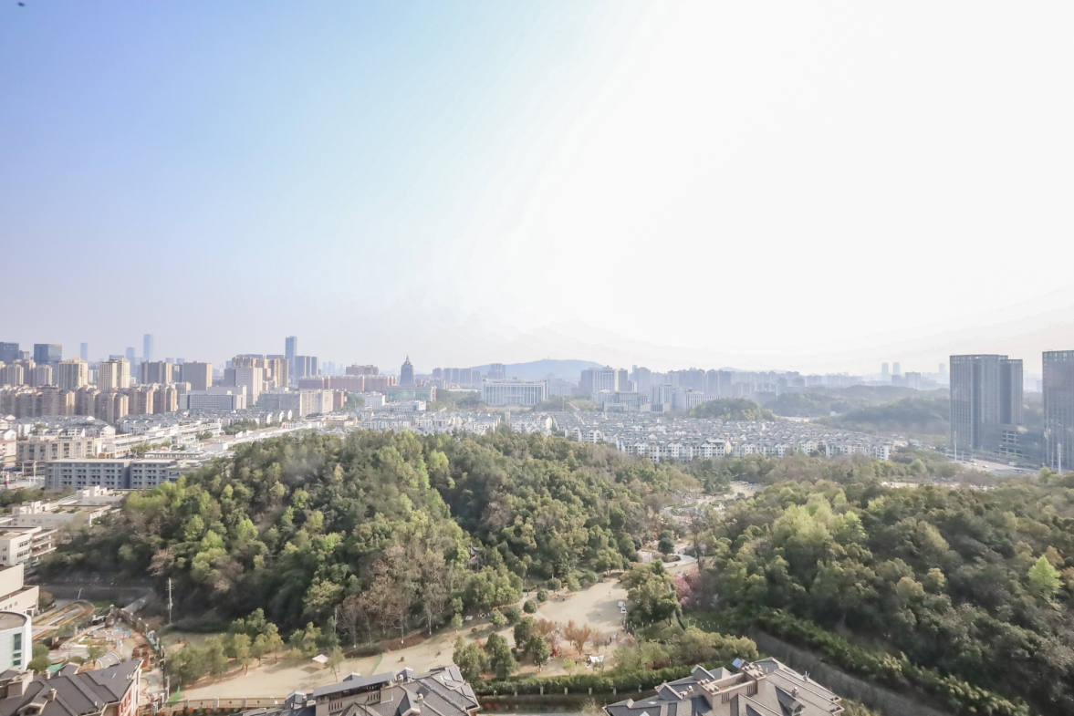 八方小区B区  3室2厅2卫   510.00万其他