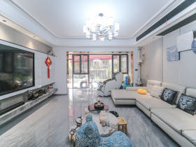 合能枫丹新里  4室2厅3卫    320.0万