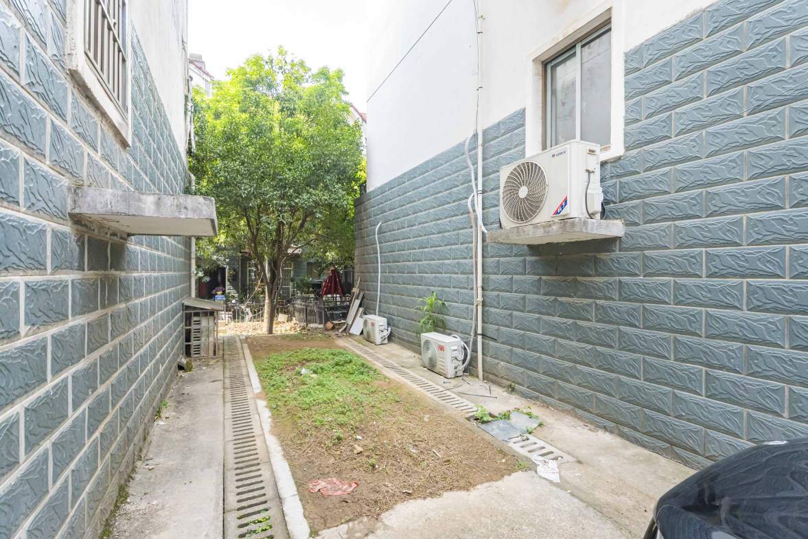 御景龙城  5室3厅3卫   260.00万其他