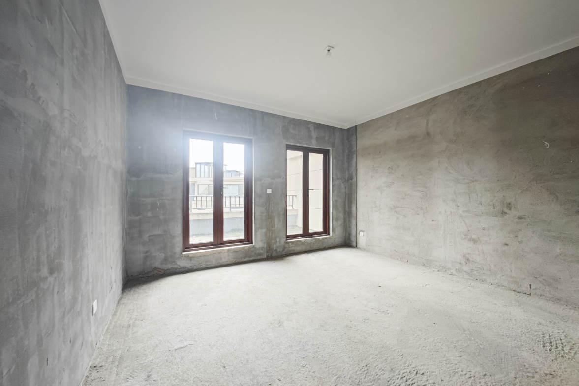 长房平和墅  5室2厅4卫    535.0万卧室