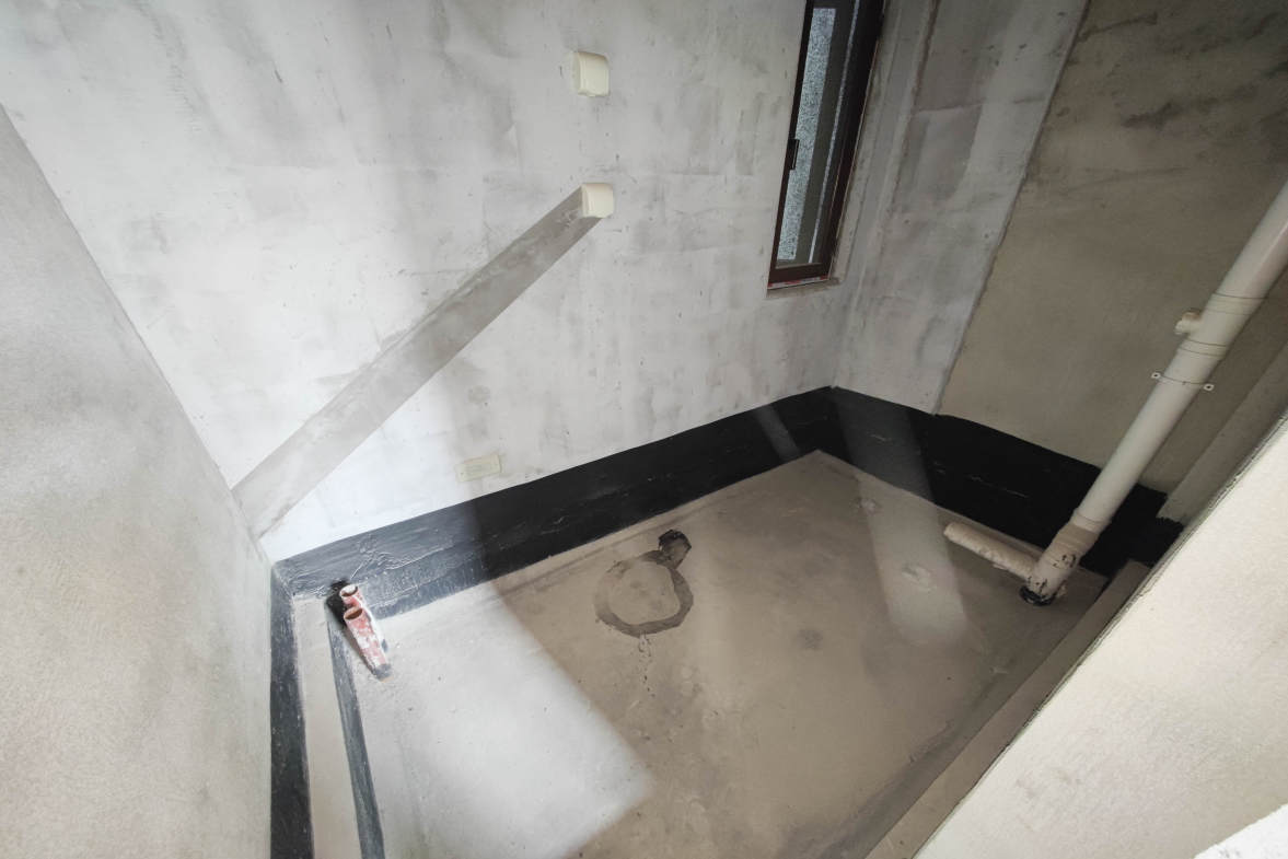 长房平和墅  5室2厅4卫    535.0万卫生间