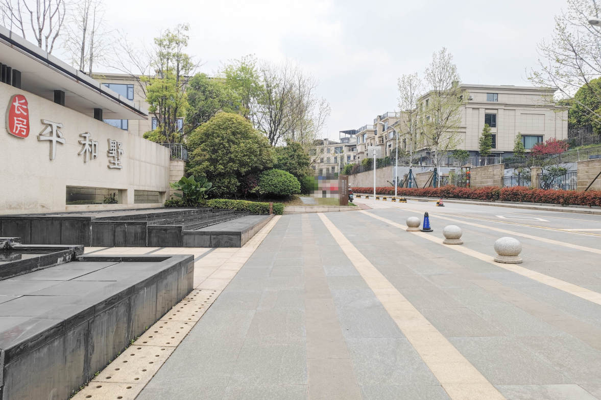 长房平和墅  5室2厅4卫    535.0万其他