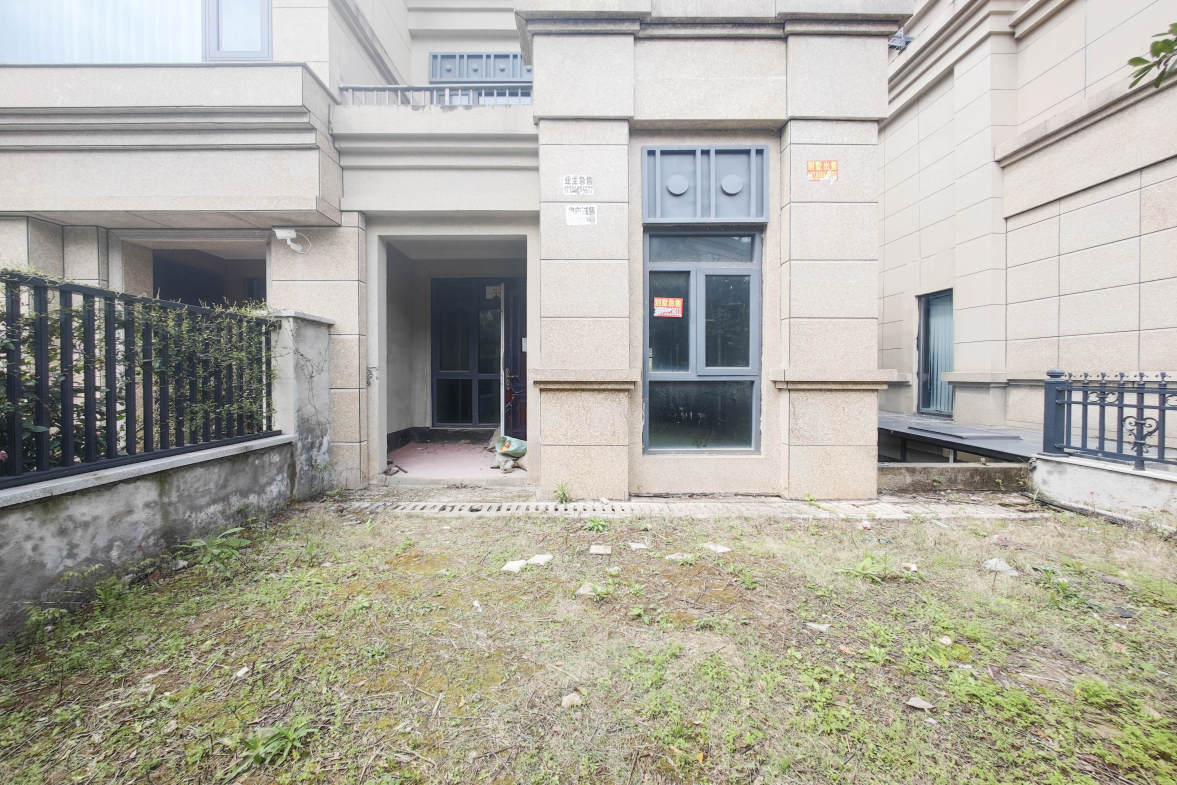 长房平和墅  5室2厅4卫    535.0万其他