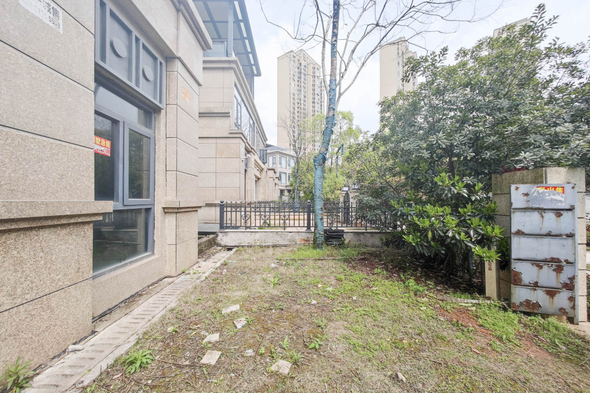 长房平和墅  5室2厅4卫    535.0万其他