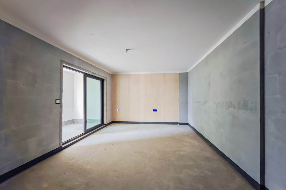 建发玖洲观澜  5室2厅2卫   317.00万其他