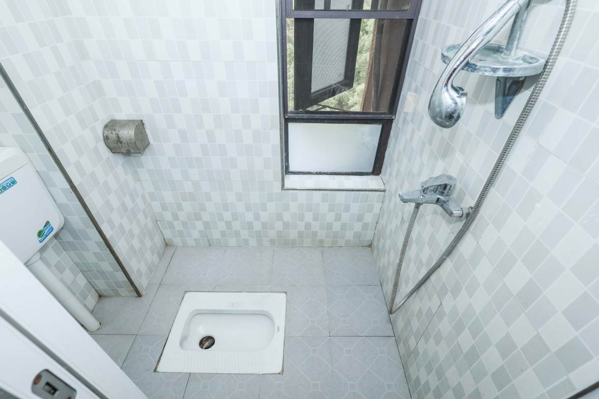 保利麓谷林语E区  3室2厅1卫   78.00万卫生间