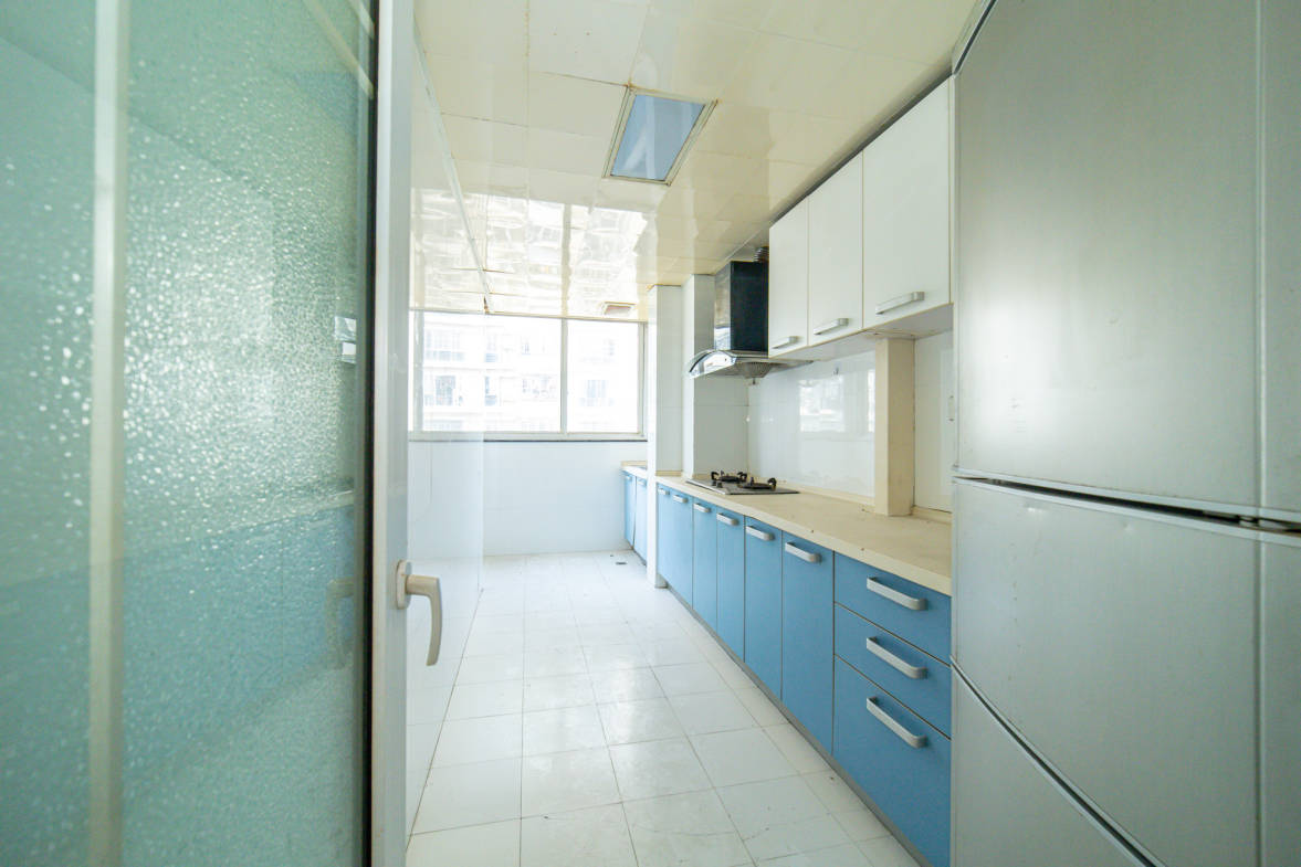 晶华美地 3室2厅2卫 68.0万 晶华美地 3室2厅2卫 68.0万厨房