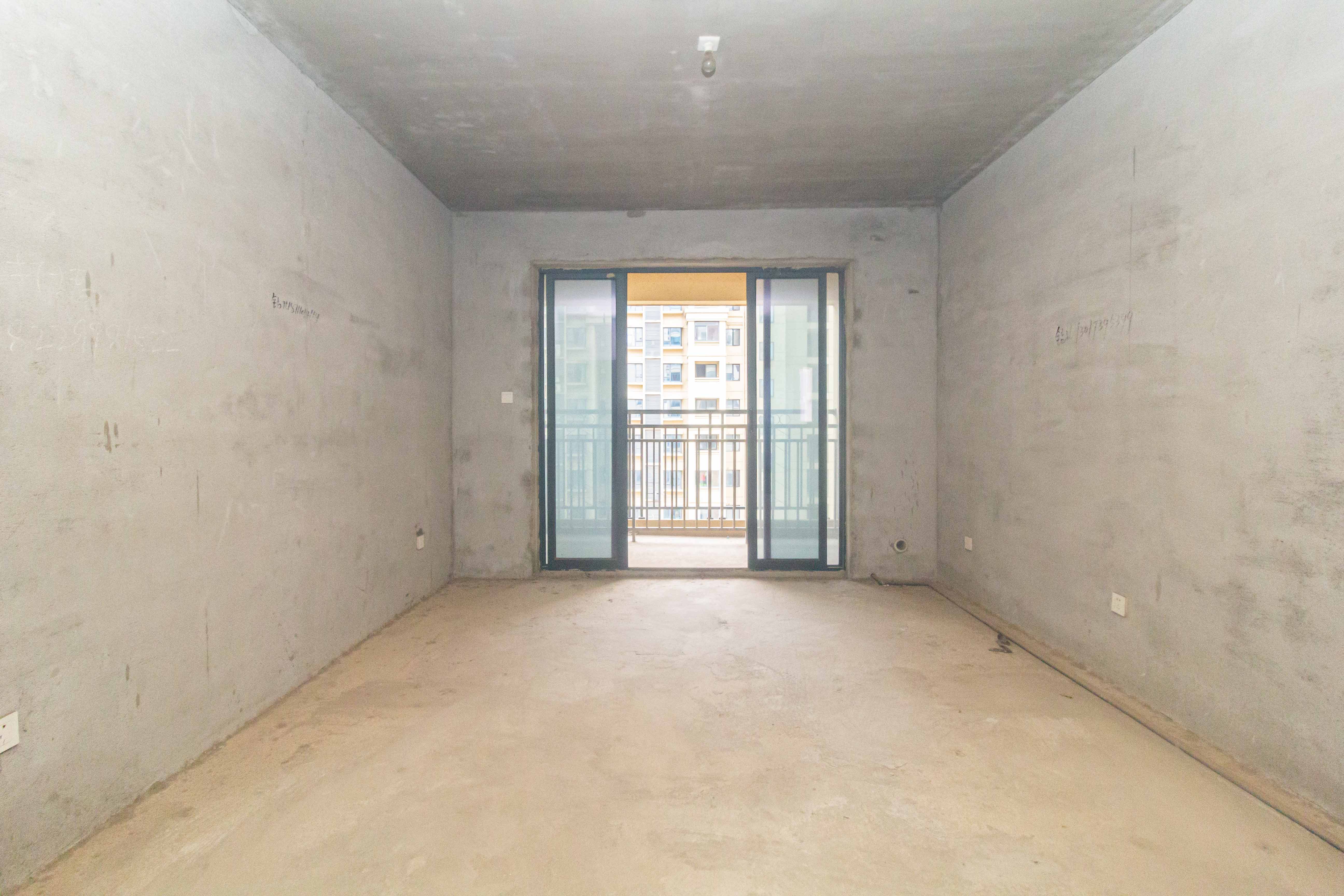 爵世名邸东湖（东湖壹号企业总部基地）  3室2厅2卫    118.0万