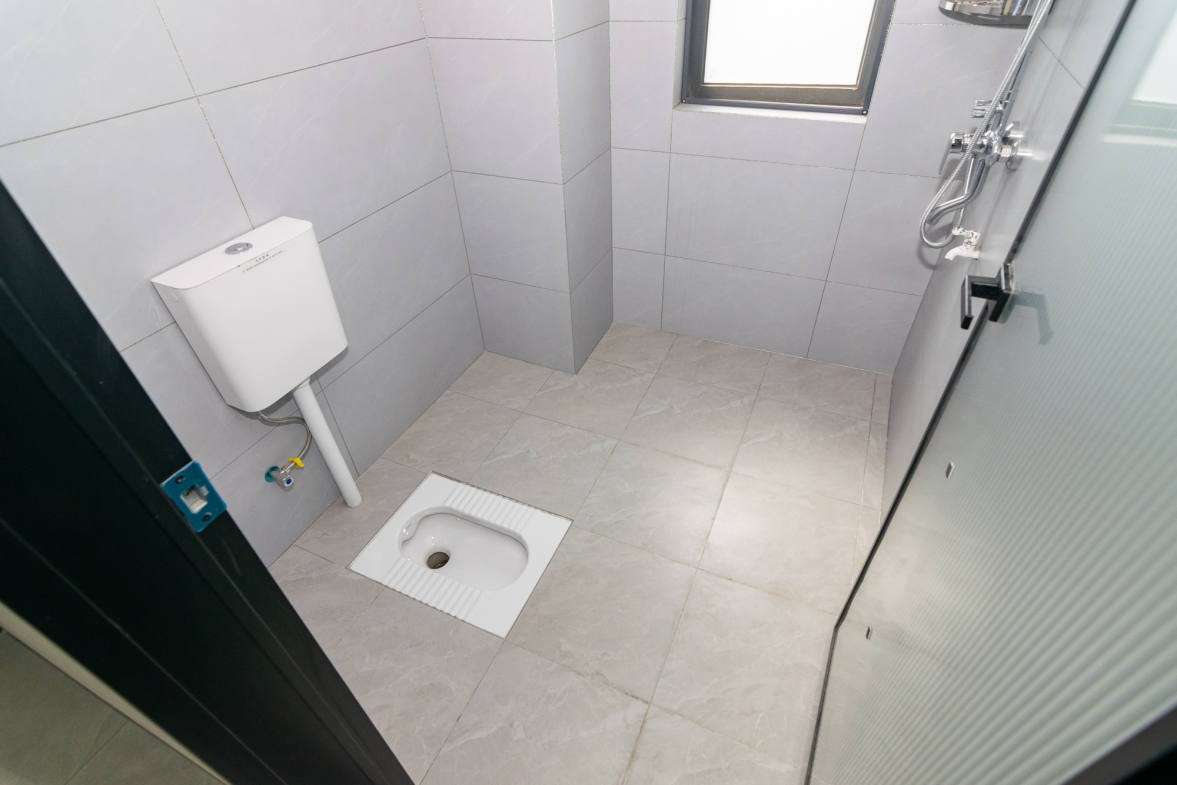 澳海月亮湾  3室2厅2卫    78.0万卫生间