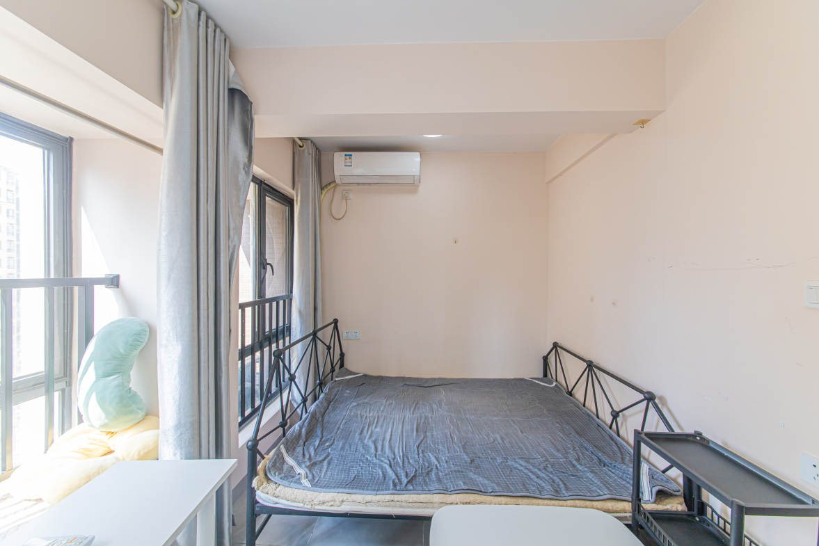 中建芙蓉嘉苑  1室1厅1卫    17.0万卧室