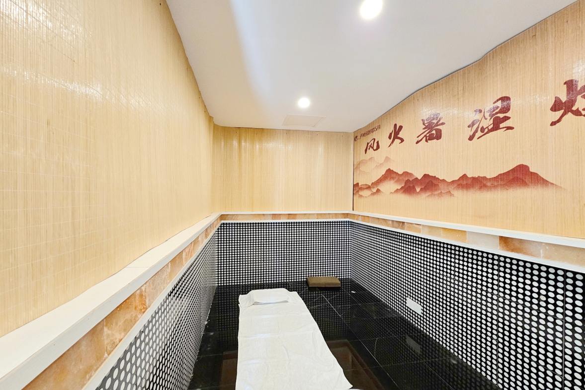 绿城桂花城  4室2厅1卫   158.00万卧室
