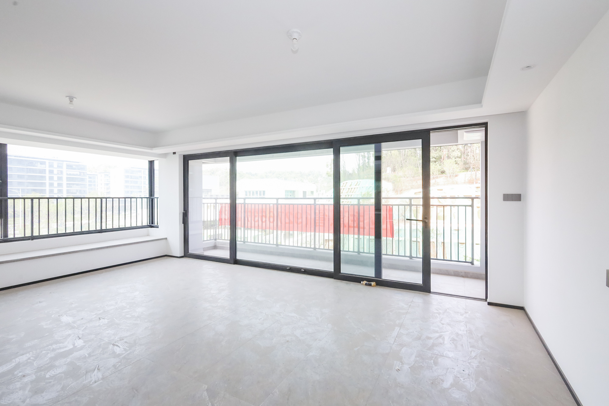 万科森林公园  4室2厅2卫    220.0万