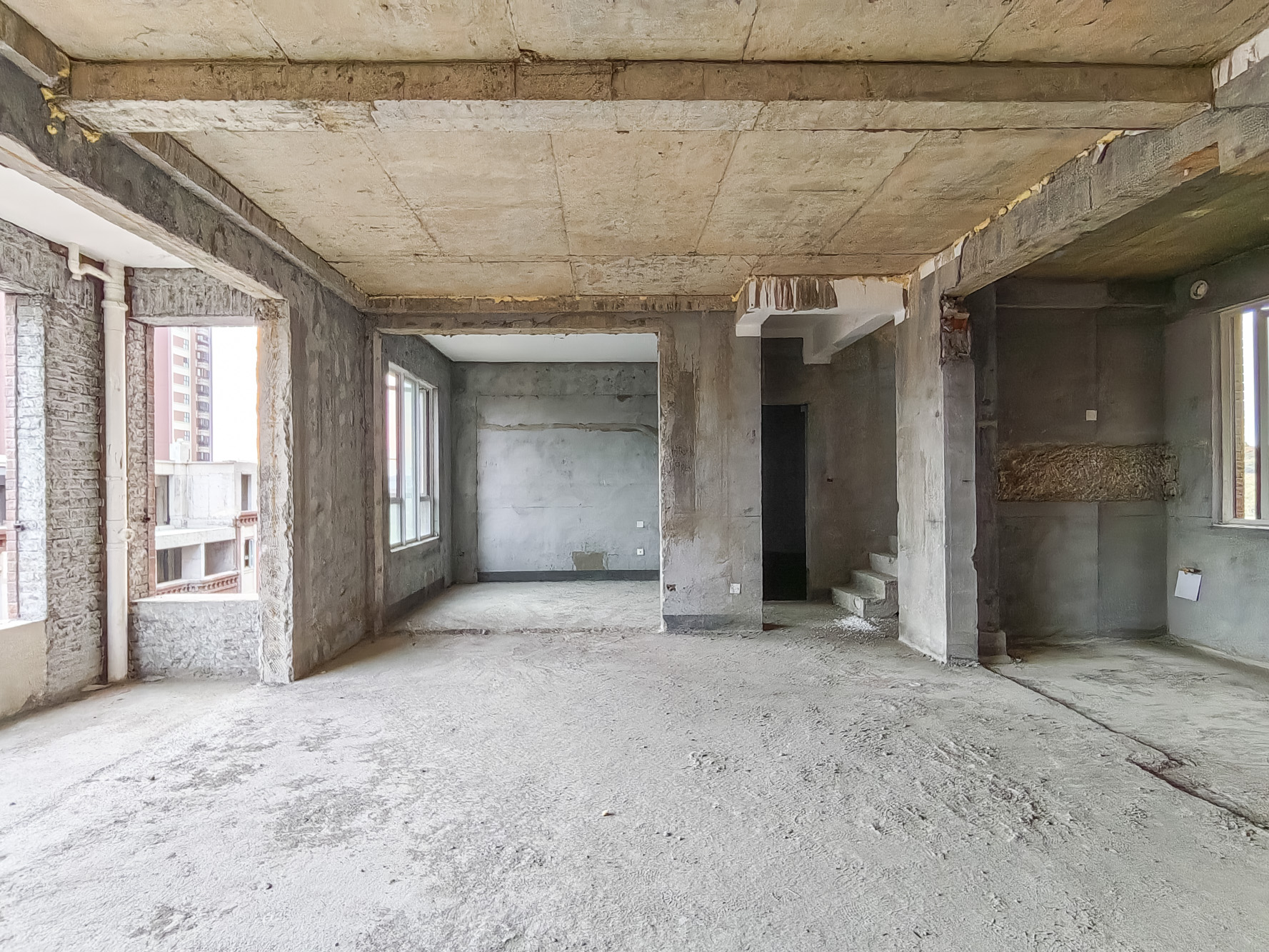 金地艺境  5室2厅3卫    113.8万