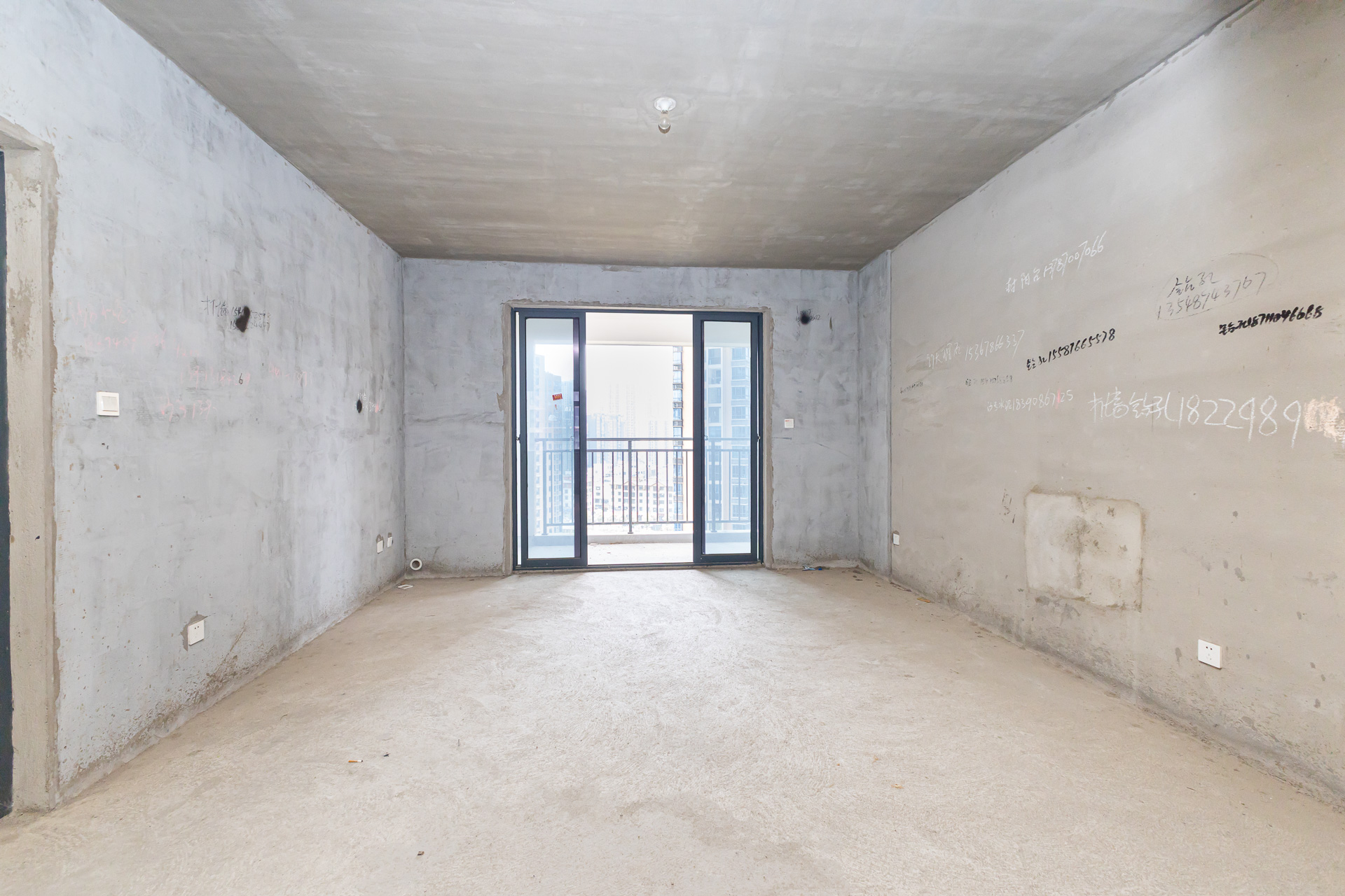 玛丽的花园（金色阳光家园）  4室2厅2卫    105.0万