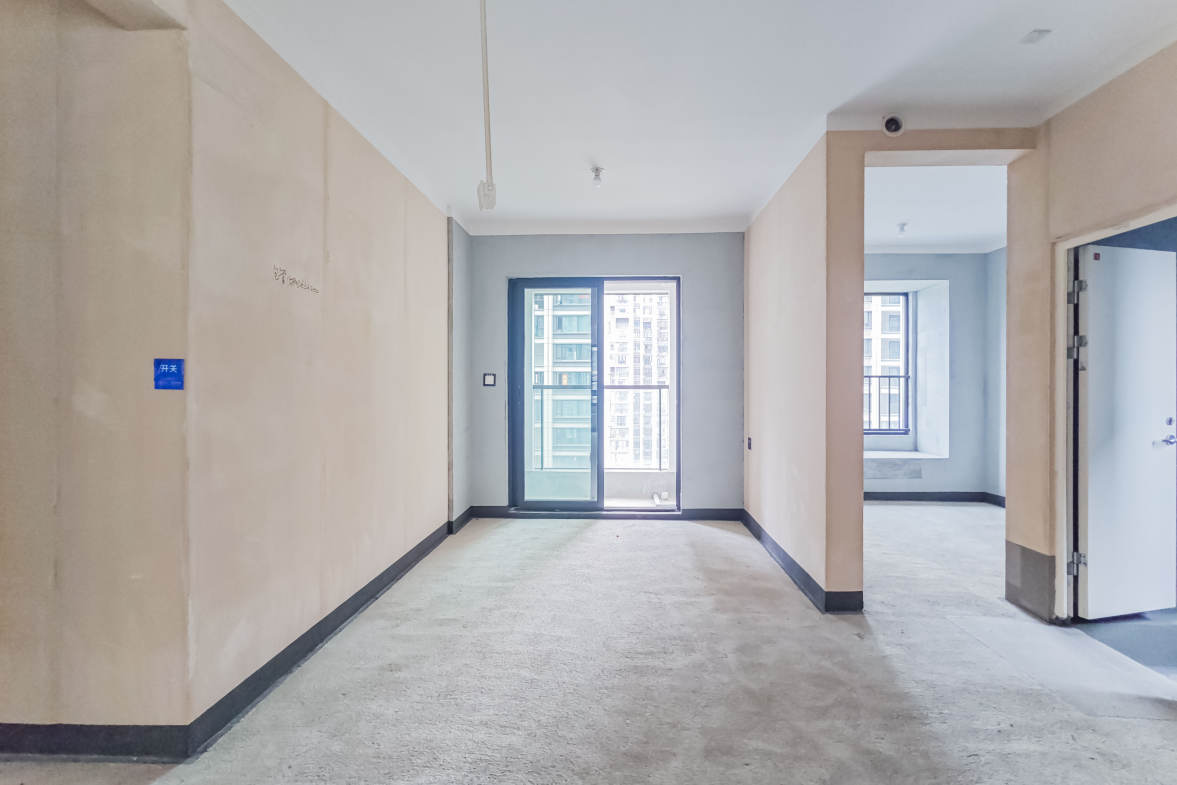 建发玖洲观澜  4室2厅2卫   275.00万其他