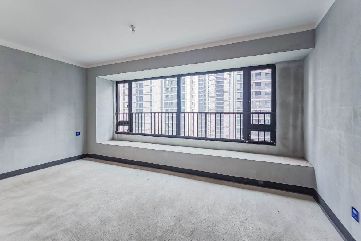 建发玖洲观澜  4室2厅2卫   275.00万其他