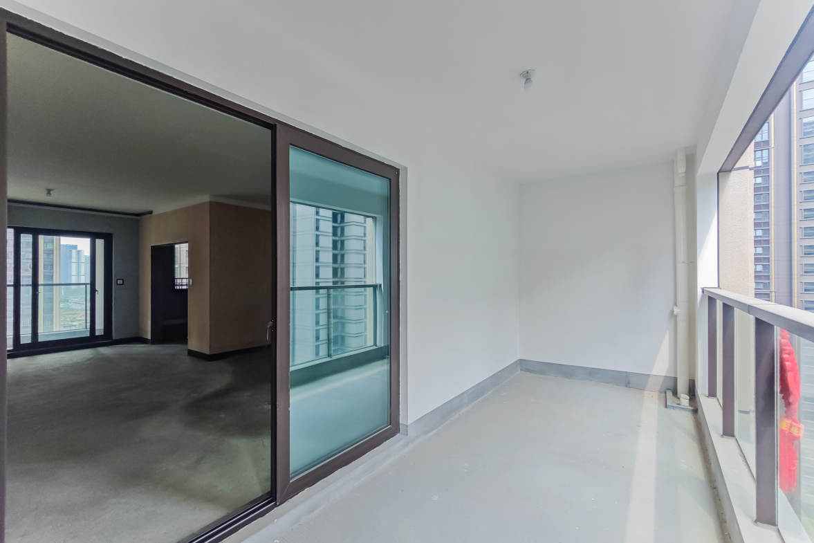 建发玖洲观澜  4室2厅2卫   275.00万其他