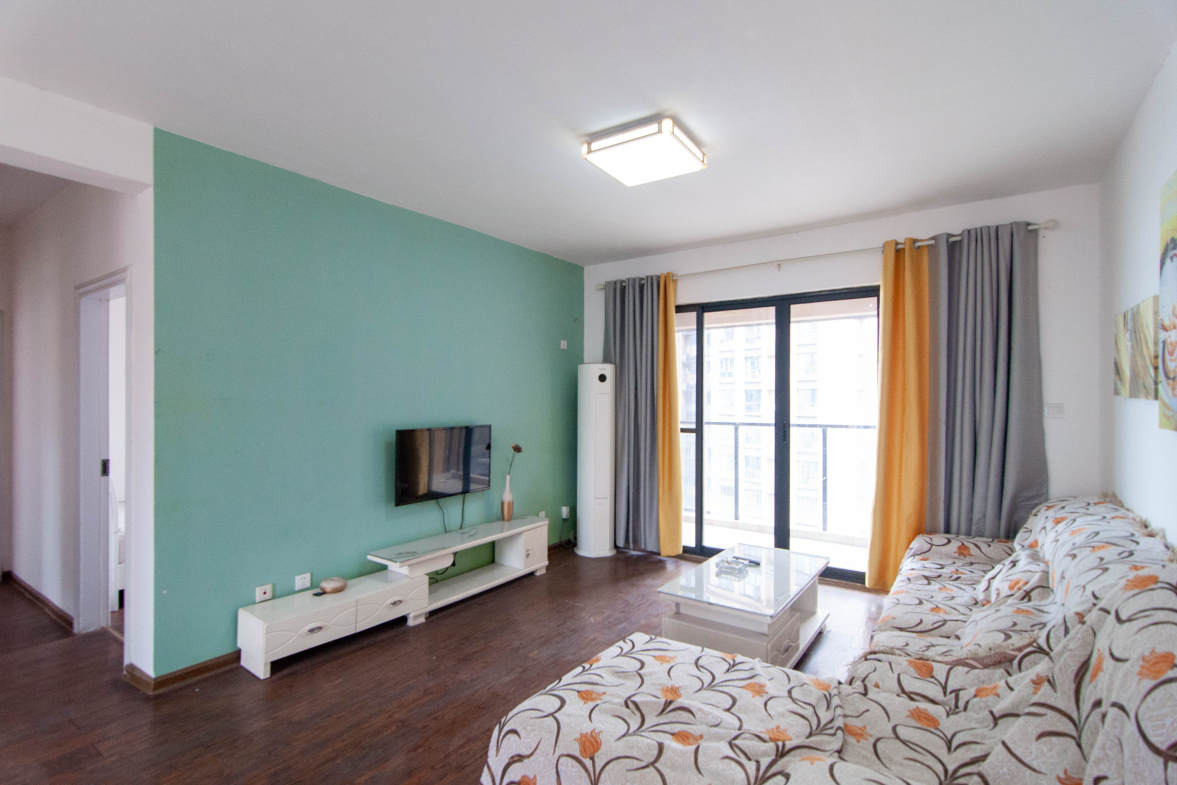 振业城二期  4室2厅2卫    200.0万客厅