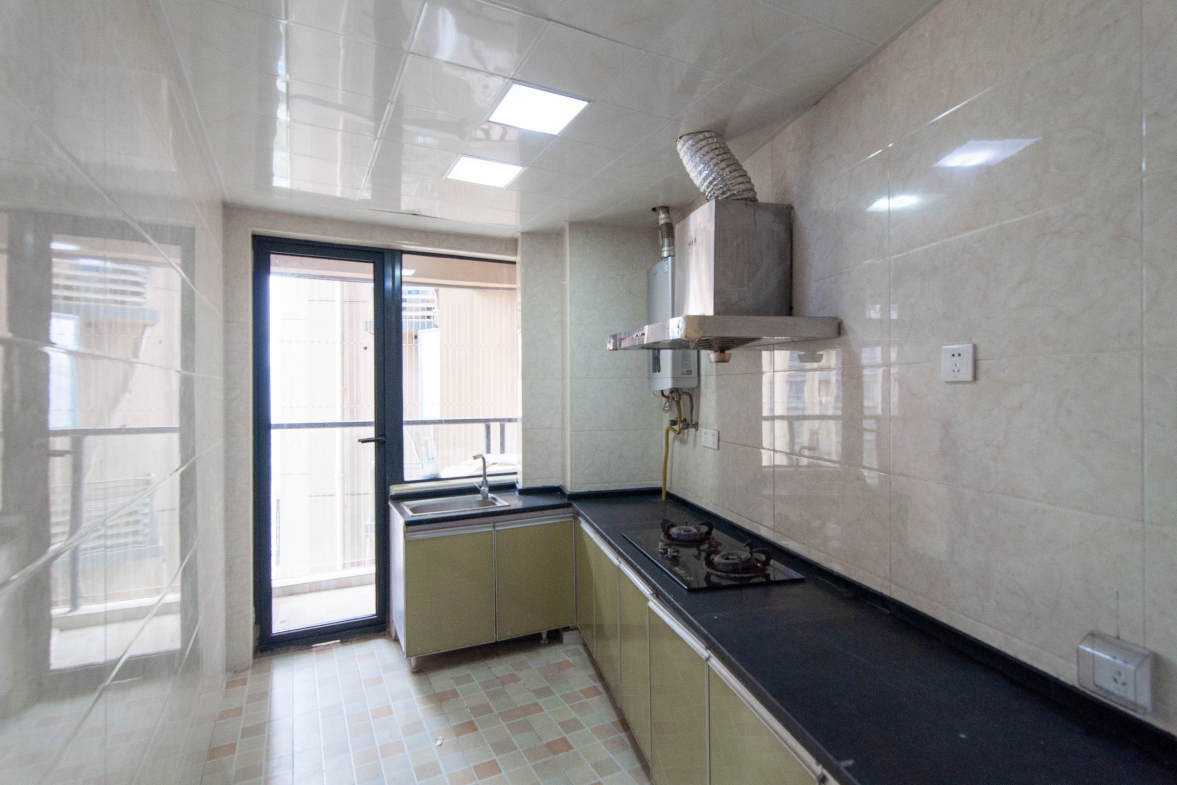 振业城二期  4室2厅2卫    200.0万厨房