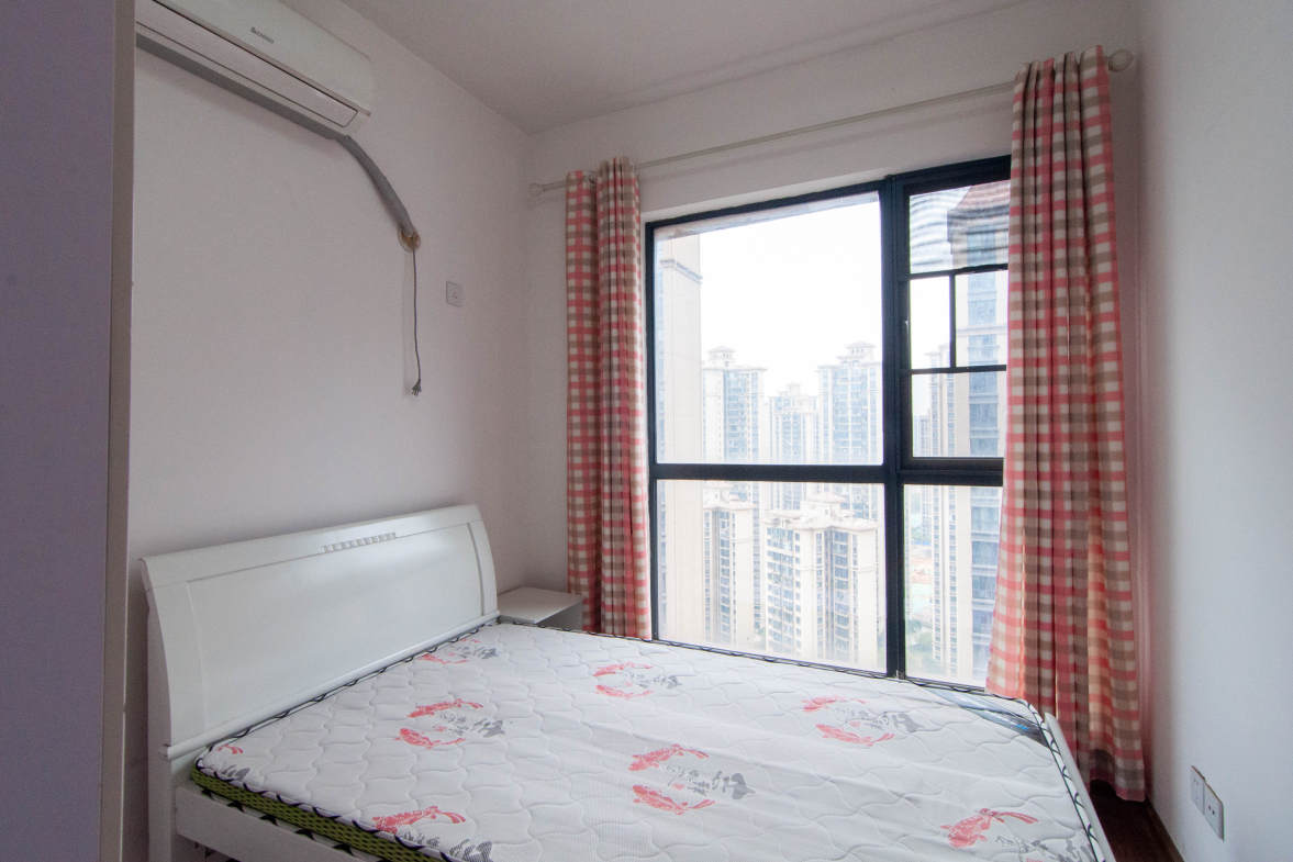 振业城二期  4室2厅2卫    200.0万其他