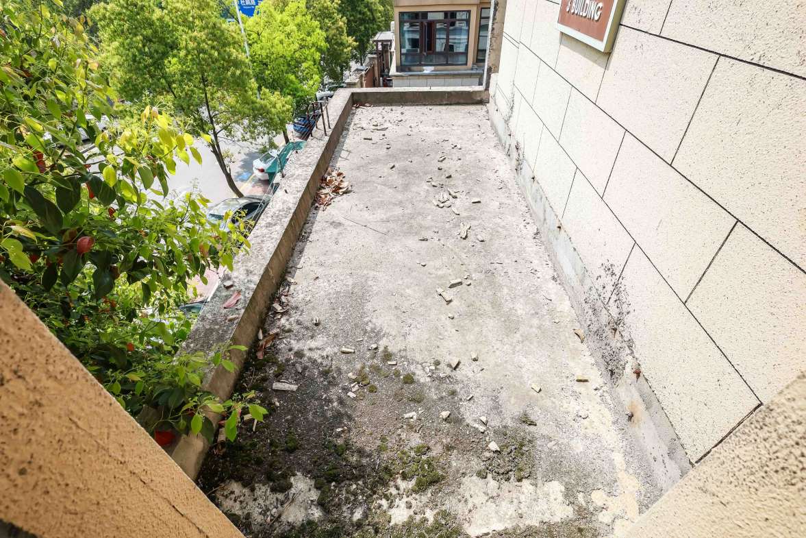 奥克斯缔壹城  5室2厅4卫   628.00万阳台