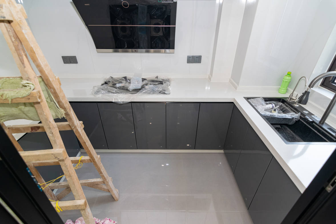 湾田望江府  4室2厅2卫    80.0万厨房